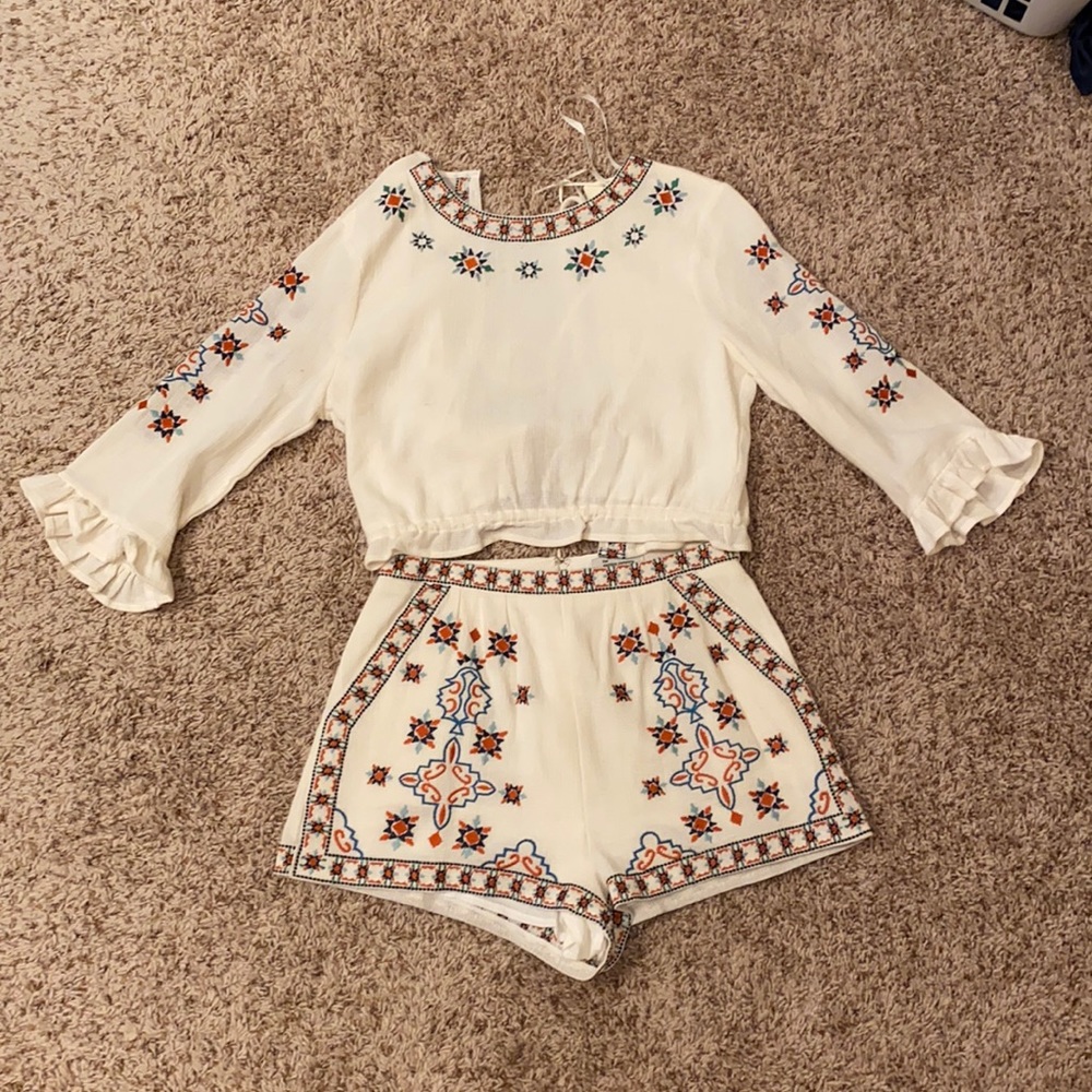 White two piece short set